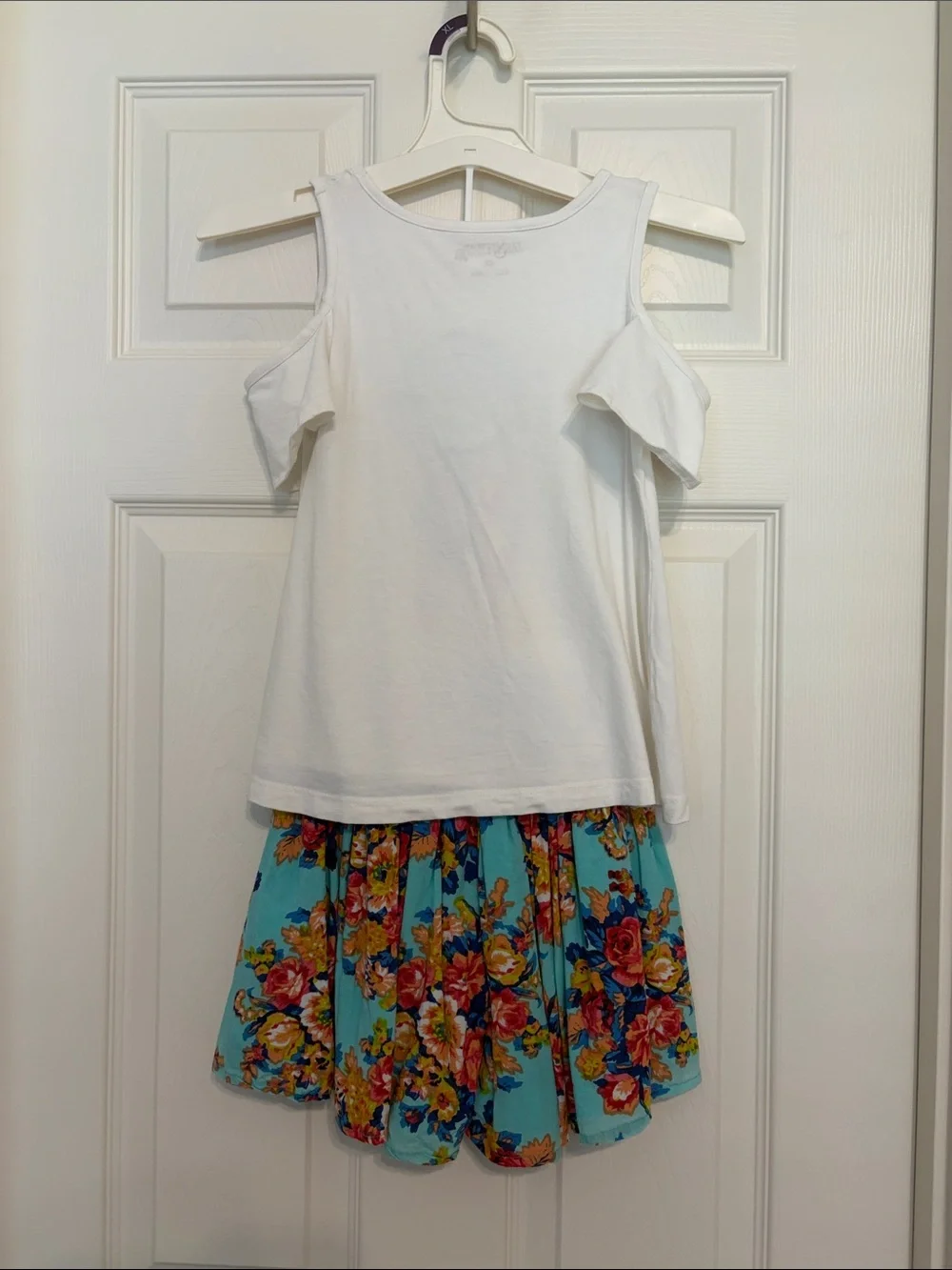 Jak and Peppar matching dreamcatcher top with shorts - Size 6X